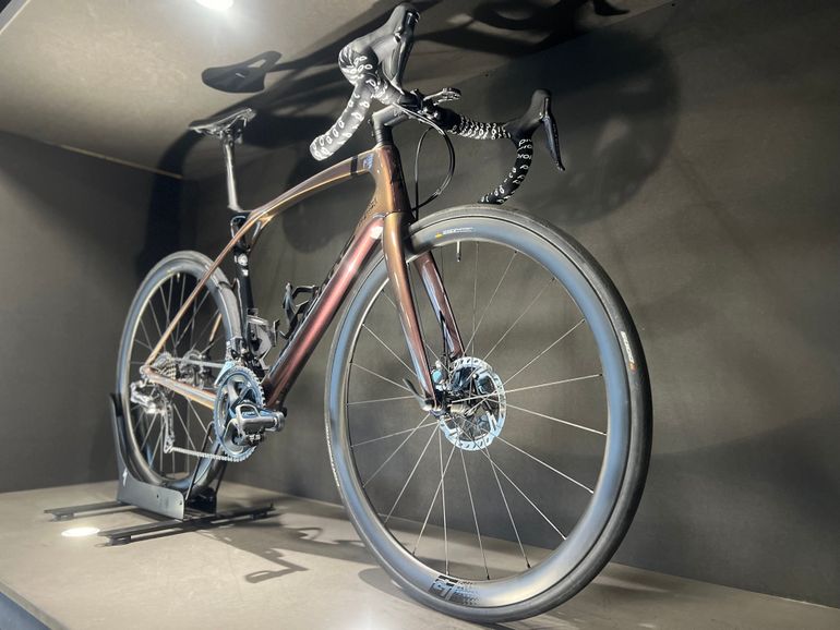 Used Lapierre Xelius SL 8.0 Disc 2021 2021 Road & Gravel, Purple — image 2 of 5
