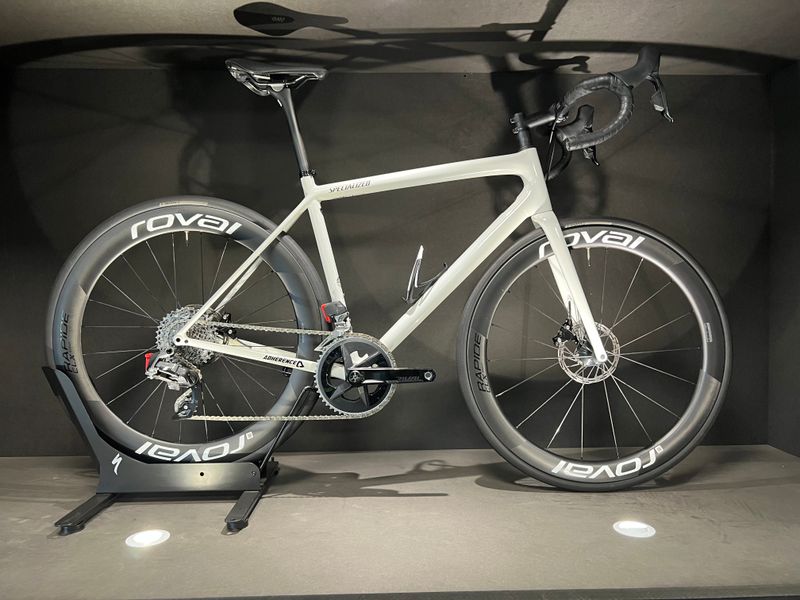 Used Specialized Aethos Expert – SRAM Rival eTap AXS 2023 2023 Road & Gravel