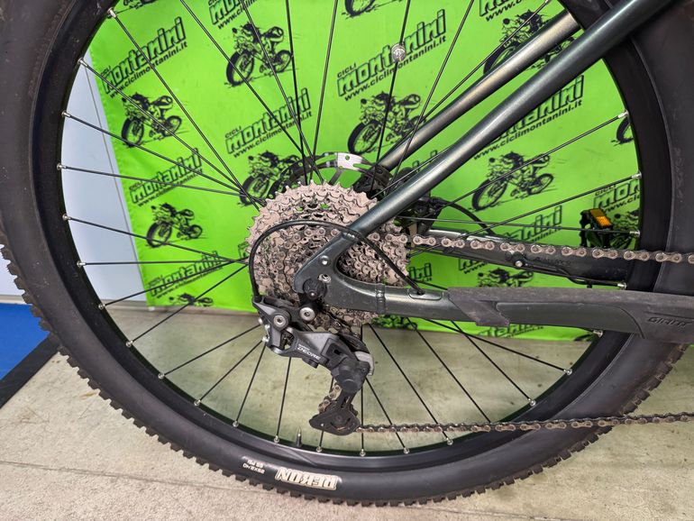 Used Giant Talon E+ 1 2022 2022 Mountainbike, Green, 29 — image 3 of 5