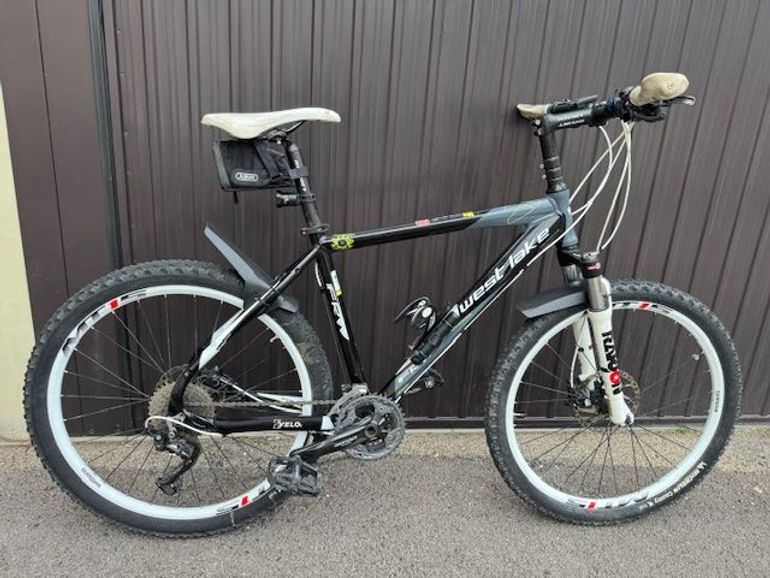 Used FRW West Lake 2012 Mountainbike — image 1 of 4