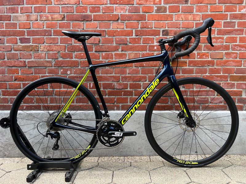 Použité Cannondale Synapse Disc Full Carbon/Size 56/Shimano 105/Very Good Condition! 2020 Road & Gravel