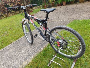 Used Lee Cougan Crossfire 2013 Mountainbike, Black — image 2 of 6