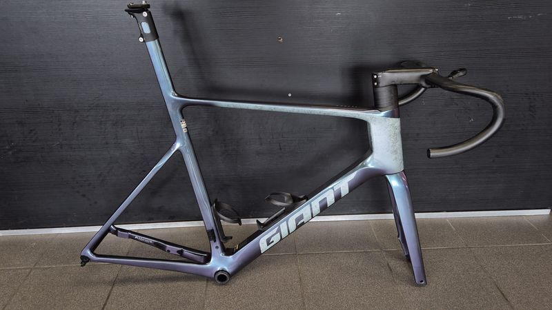 Použité Giant Propel Advanced SL 1 2024 Frameset 2024 Road & Gravel