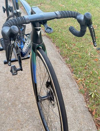Used Pinarello DOGMA F EDIZIONE SPECIALE 2025 2025 Road & Gravel, Blue — image 9 of 10