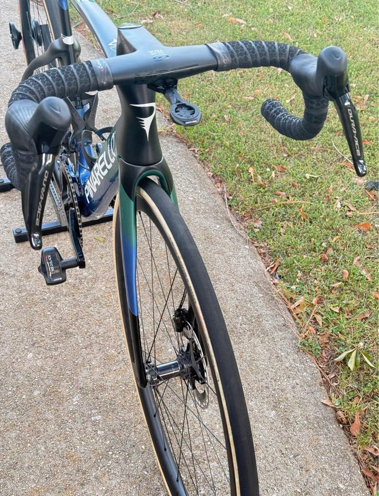 Used Pinarello DOGMA F EDIZIONE SPECIALE 2025 2025 Road & Gravel, Blue — image 9 of 10