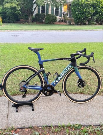 Used Pinarello DOGMA F EDIZIONE SPECIALE 2025 2025 Road & Gravel, Blue — image 3 of 10
