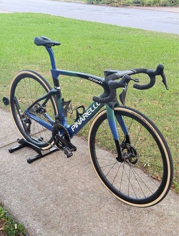 Used Pinarello DOGMA F EDIZIONE SPECIALE 2025 2025 Road & Gravel, Blue — image 10 of 10