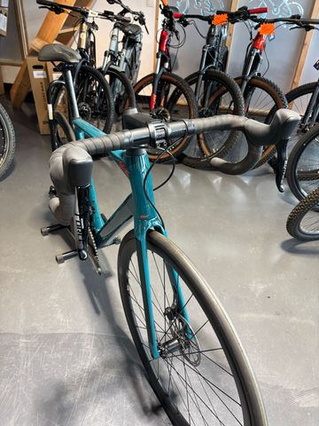 Used BMC Roadmachine X ONE 2023 2023 Road & Gravel, Green — image 2 of 7