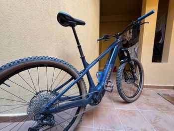 Used Trek Powerfly + 6 Gen 5 2025 2026 Mountainbike — image 10 of 22
