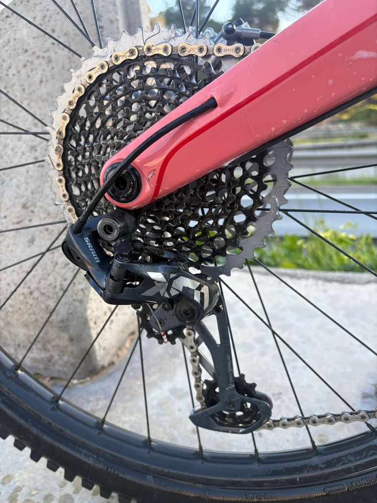 Used Forestal Siryon Neon 2023 2023 Mountainbike, Red, 29 — image 2 of 9