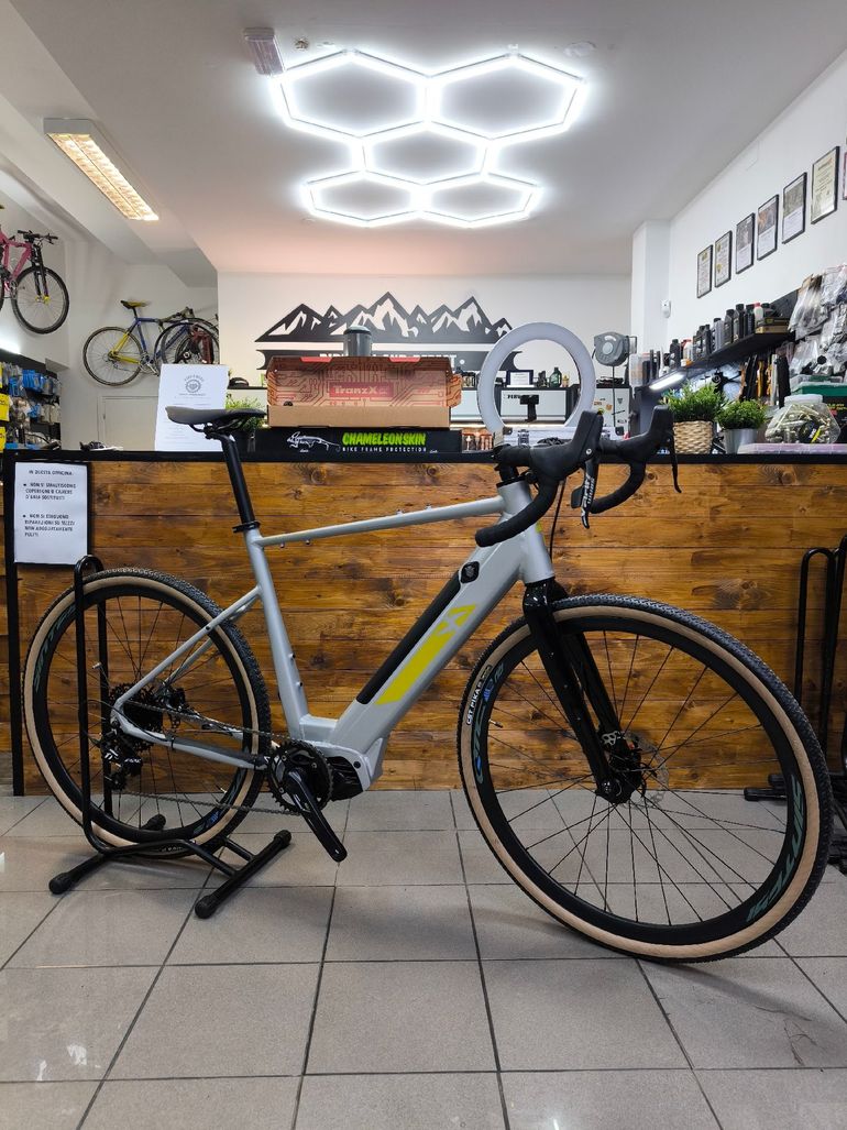 Used Focarini Gravel 2026 Road & Gravel, Hellgrau — image 1 of 9