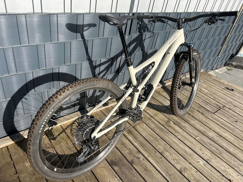 Specialized Stumpjumper SRAM X01 Eagle 2023 Mountainbike d'occasion — image 2 sur 4