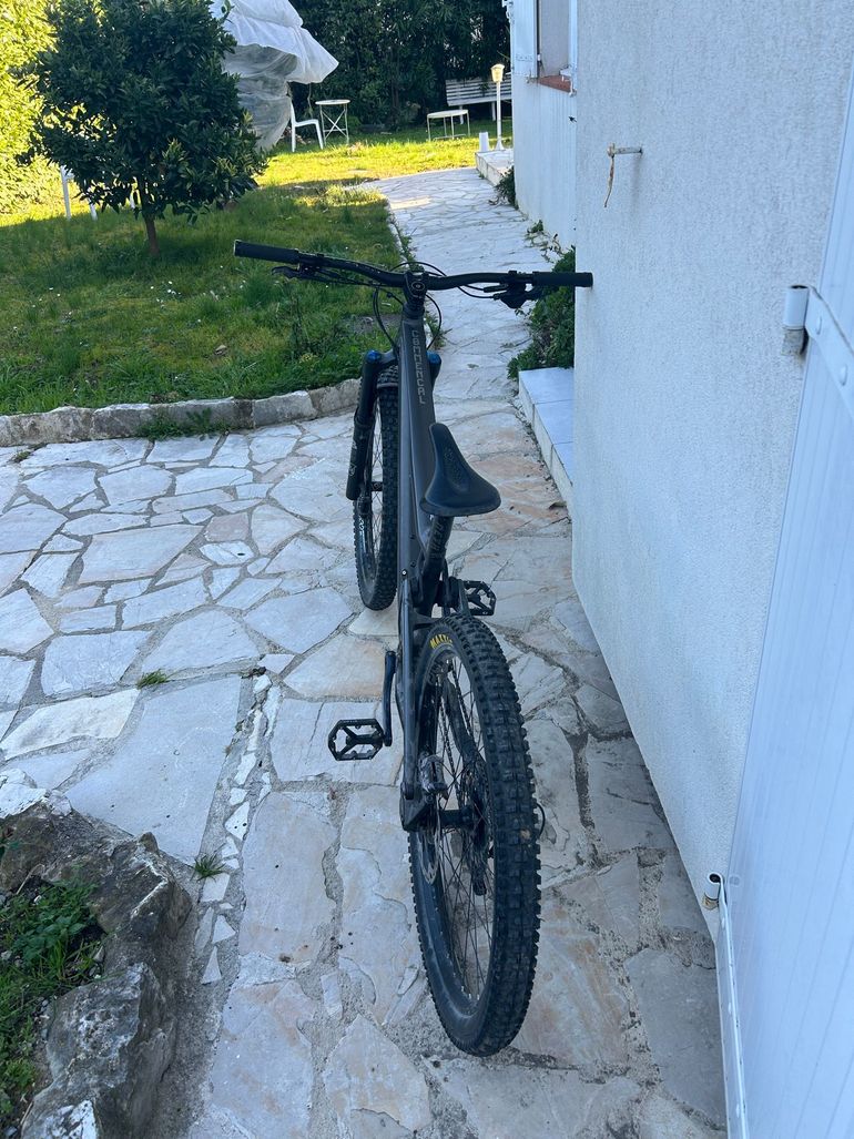 Used Commencal META SX V4 ESSENTIAL 2022 2022 Mountainbike, Schwarz, 29, 27.5 — image 3 of 4