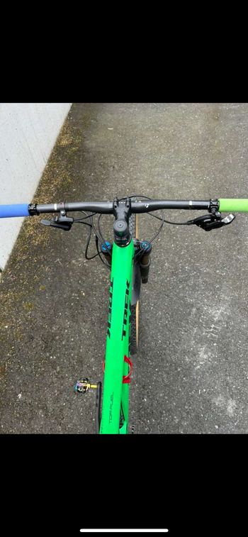 Used Trek Top Fuel 9.8 SL 2017 Mountainbike — image 15 of 18