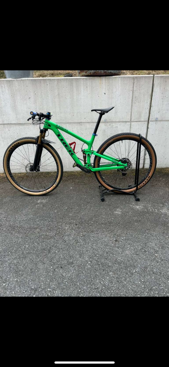 Used Trek Top Fuel 9.8 SL 2017 Mountainbike — image 10 of 18
