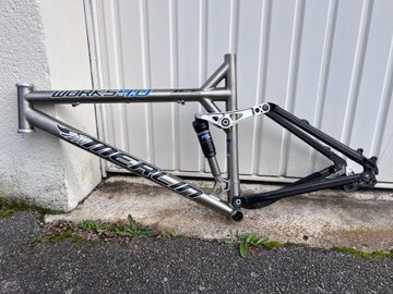 Used Merlin Works 4.0 Frameset 2006 Mountainbike, Light Gray — image 2 of 4