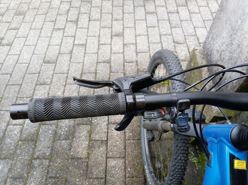 Giant Talon 0 2022 2022 Mountainbike de segunda mano, Azul — imagen 9 de 13