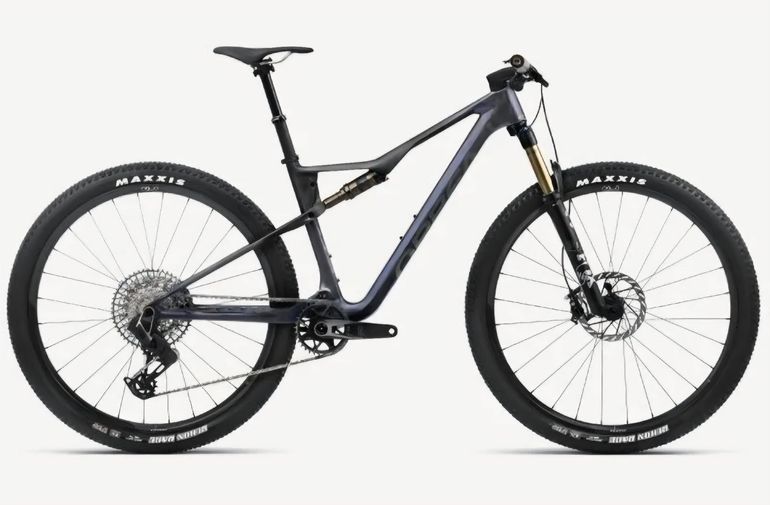 Used Orbea OIZ M-TEAM AXS 2024 2024 Mountainbike, Viola — image 1 of 3