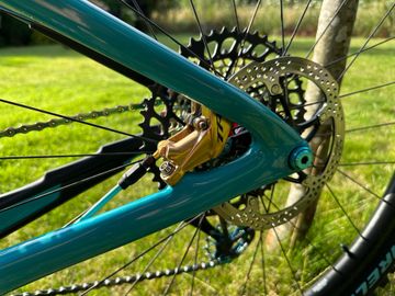 Yeti ARC Turq 2022 Mountainbike usato, Blu — immagine 10 di 12