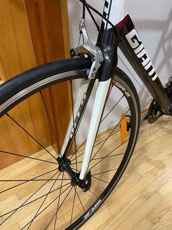 Used Giant Defy 2 2015 2015 Road & Gravel, White — image 11 of 12