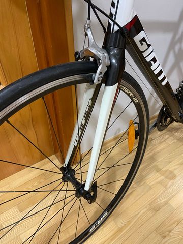 Used Giant Defy 2 2015 2015 Road & Gravel, White — image 11 of 13