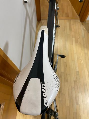 Used Giant Defy 2 2015 2015 Road & Gravel, White — image 9 of 13