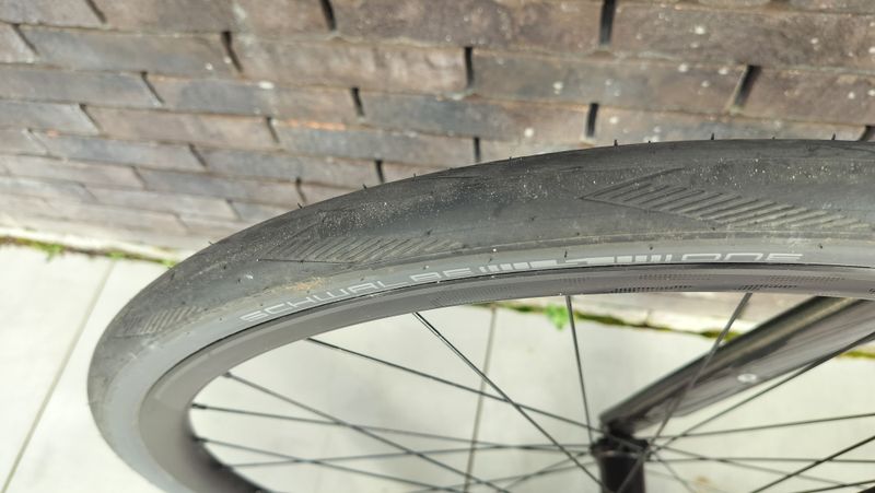 Used Scott Addict 30 2024 2024 Road & Gravel, Black — image 15 of 17
