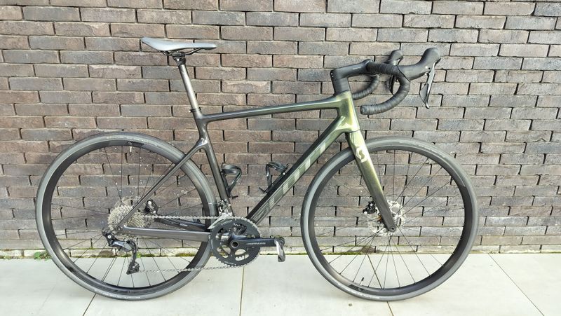 Used Scott Addict 30 2024 2024 Road & Gravel, Black — image 1 of 17