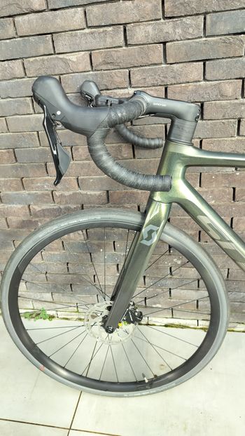 Used Scott Addict 30 2024 2024 Road & Gravel, Black — image 11 of 17