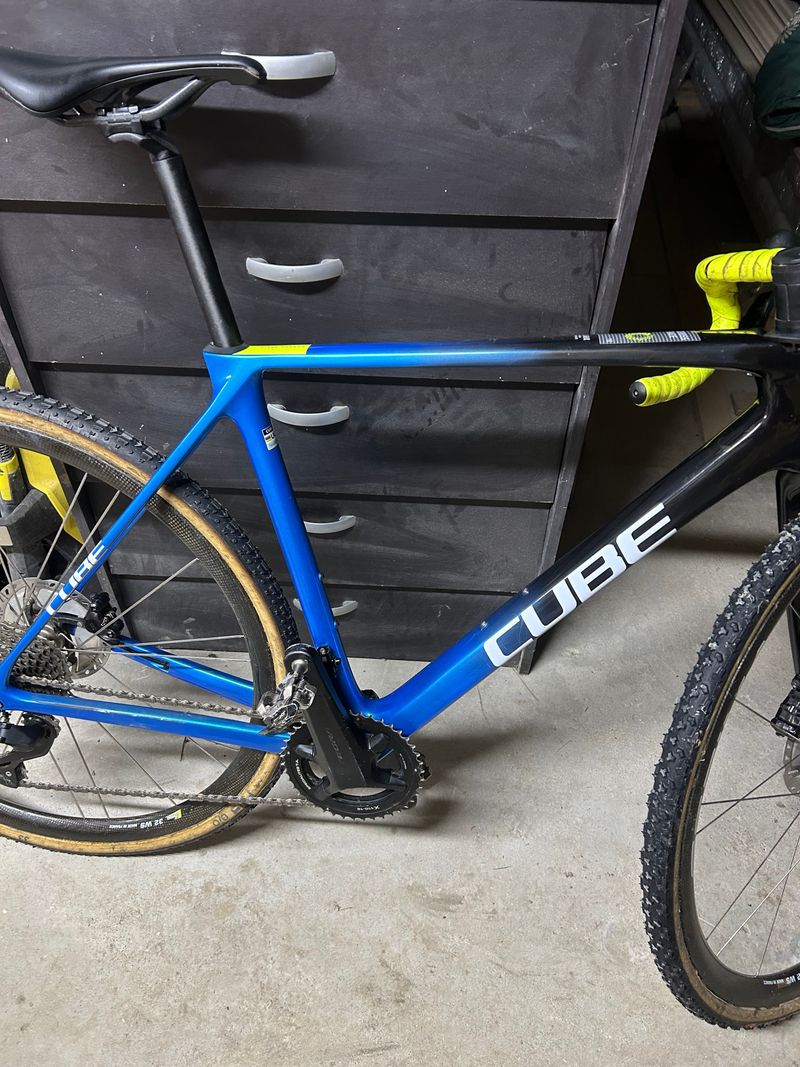 CUBE Cross Shimano Ultegra Di2 2025 Road & Gravel usato, Blu — immagine 1 di 11