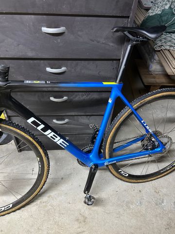 CUBE Cross Shimano Ultegra Di2 2025 Road & Gravel usato, Blu — immagine 6 di 11