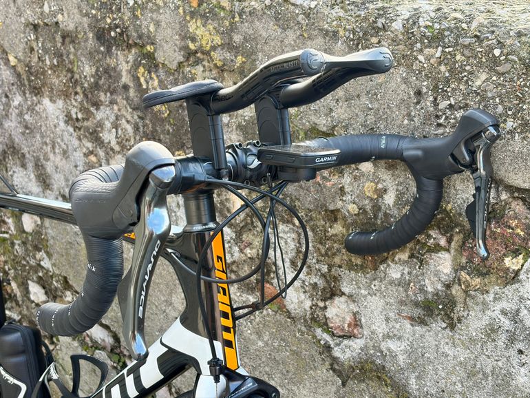 Used Giant TCR Advanced SL 1 2017 2017 Road & Gravel, Black — image 3 of 4