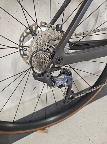 Used Scott Addict 20 2022 2022 Road & Gravel — image 3 of 7