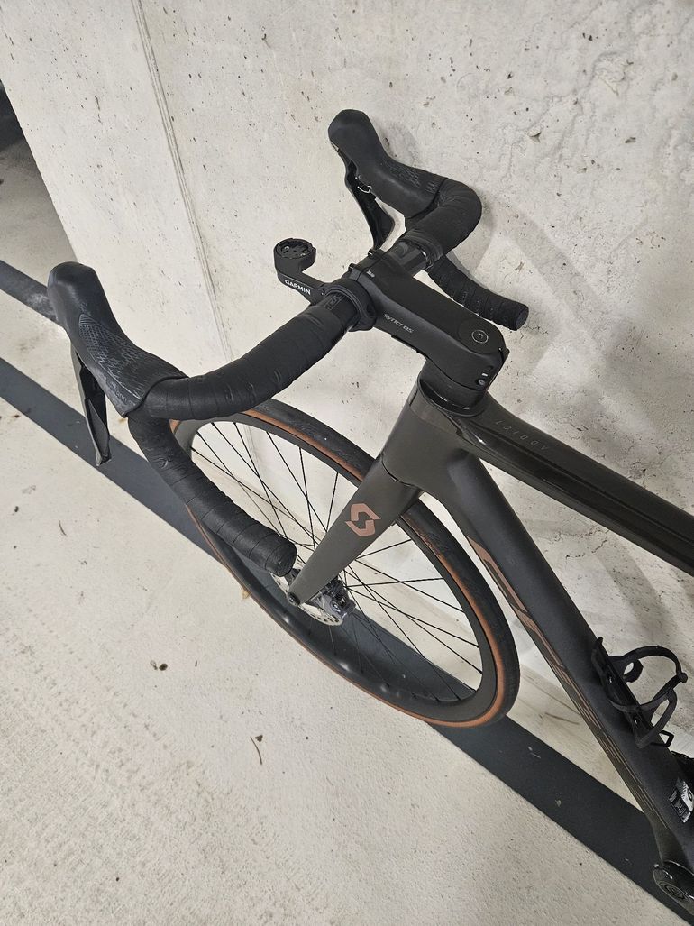 Used Scott Addict 20 2022 2022 Road & Gravel — image 4 of 7