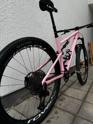 Used Specialized Epic SRAM X01 Eagle AXS 2023 Mountainbike, Red — image 4 of 7