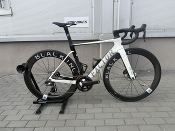 Factor, Ostro Shimano Ultegra Di2