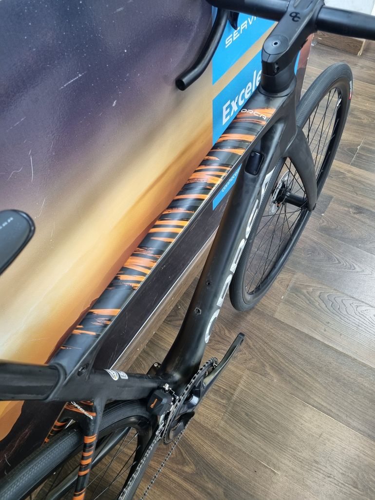 Used Orbea ORCA M30iLTD PWR 2022 2022 Road & Gravel, Schwarz — image 4 of 6