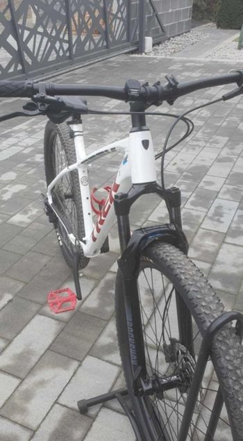 Used Trek TREK X-CALIBER 8 2022 Mountainbike — image 2 of 8