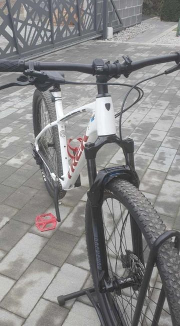 Brugt TREK X-CALIBER 8 2022 Mountainbike — billede 2 af 8