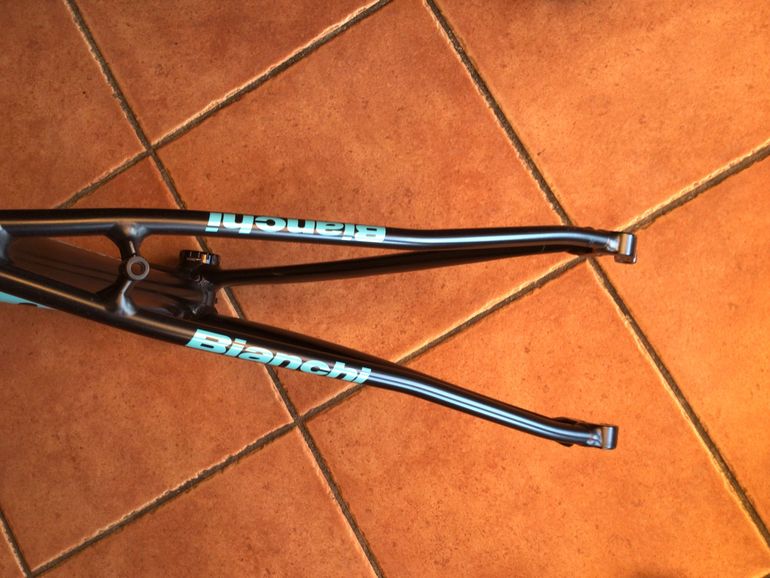 Used Bianchi Freccia Celeste Frameset 2017 Road & Gravel — image 9 of 11