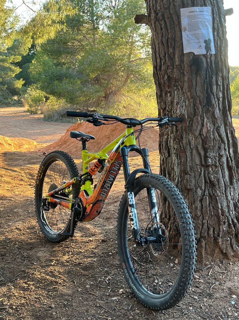 Używany Specialized Turbo Kenevo Comp 2019 2019 MTB