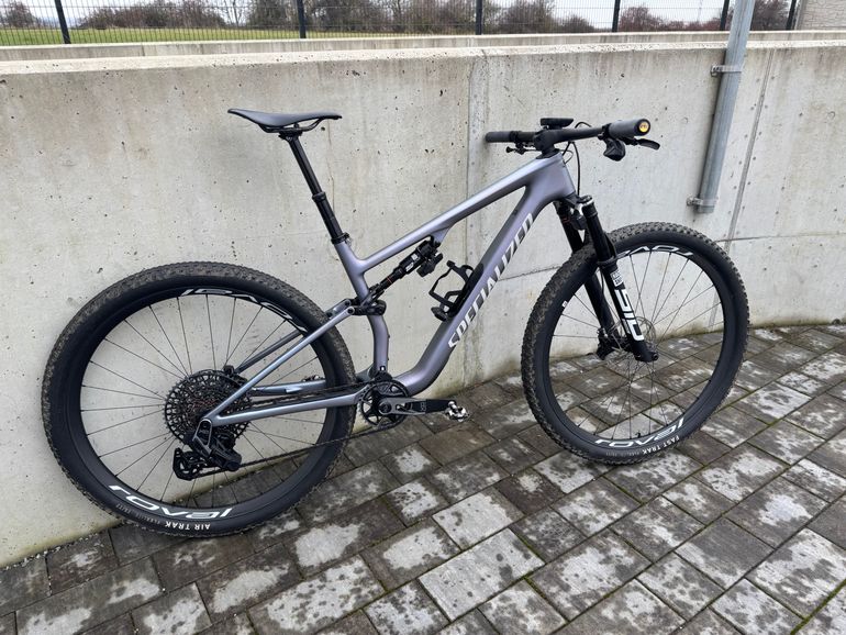 Used Specialized Epic 8 Pro - SRAM X0 AXS, RockShox Ultimate Flight Attendant 2026 2026 Mountainbike — image 7 of 17