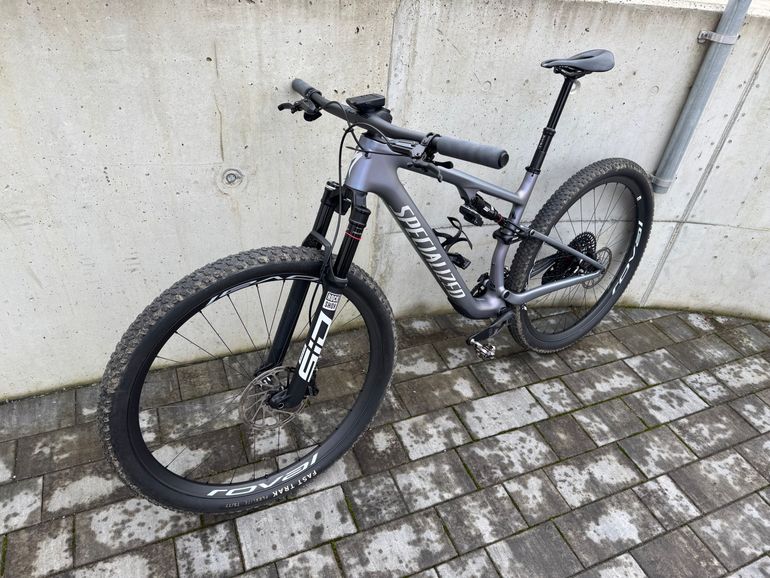 Used Specialized Epic 8 Pro - SRAM X0 AXS, RockShox Ultimate Flight Attendant 2026 2026 Mountainbike — image 8 of 17
