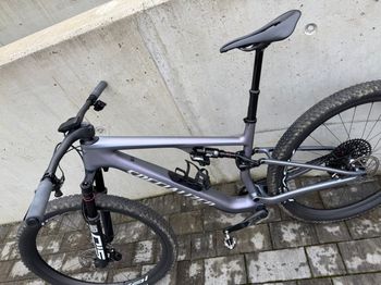 Used Specialized Epic 8 Pro - SRAM X0 AXS, RockShox Ultimate Flight Attendant 2026 2026 Mountainbike — image 12 of 17