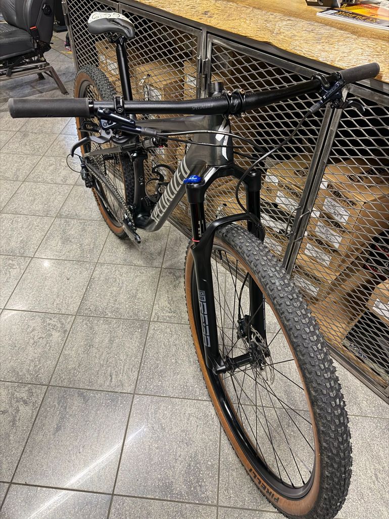Used Specialized Epic Comp 2021 2021 Mountainbike — image 5 of 6