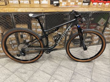 Used Specialized Epic Comp 2021 2021 Mountainbike, Black, 29 — image 2 of 6