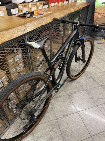 Used Specialized Epic Comp 2021 2021 Mountainbike — image 4 of 6