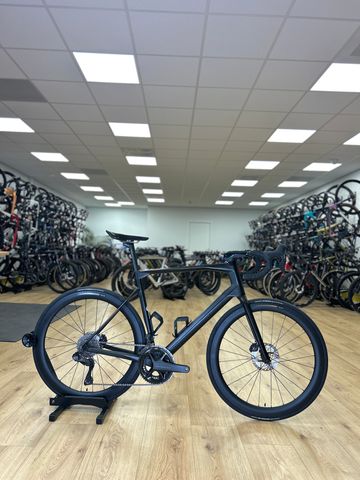 Brugt BMC Roadmachine 01 Di2 Carbon 2023 Road & Gravel — billede 2 af 21