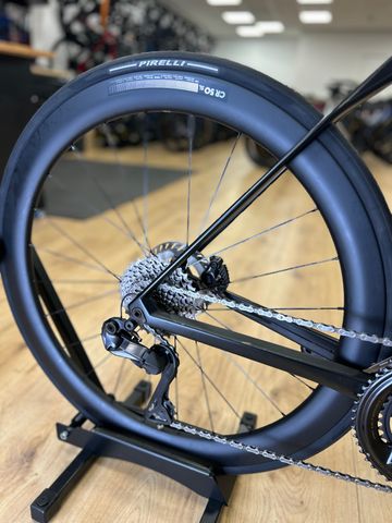 Brugt BMC Roadmachine 01 Di2 Carbon 2023 Road & Gravel — billede 8 af 21