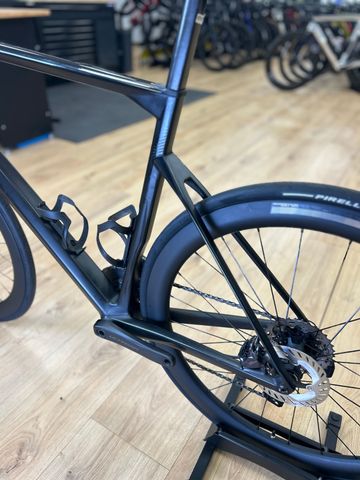 Brugt BMC Roadmachine 01 Di2 Carbon 2023 Road & Gravel — billede 18 af 21